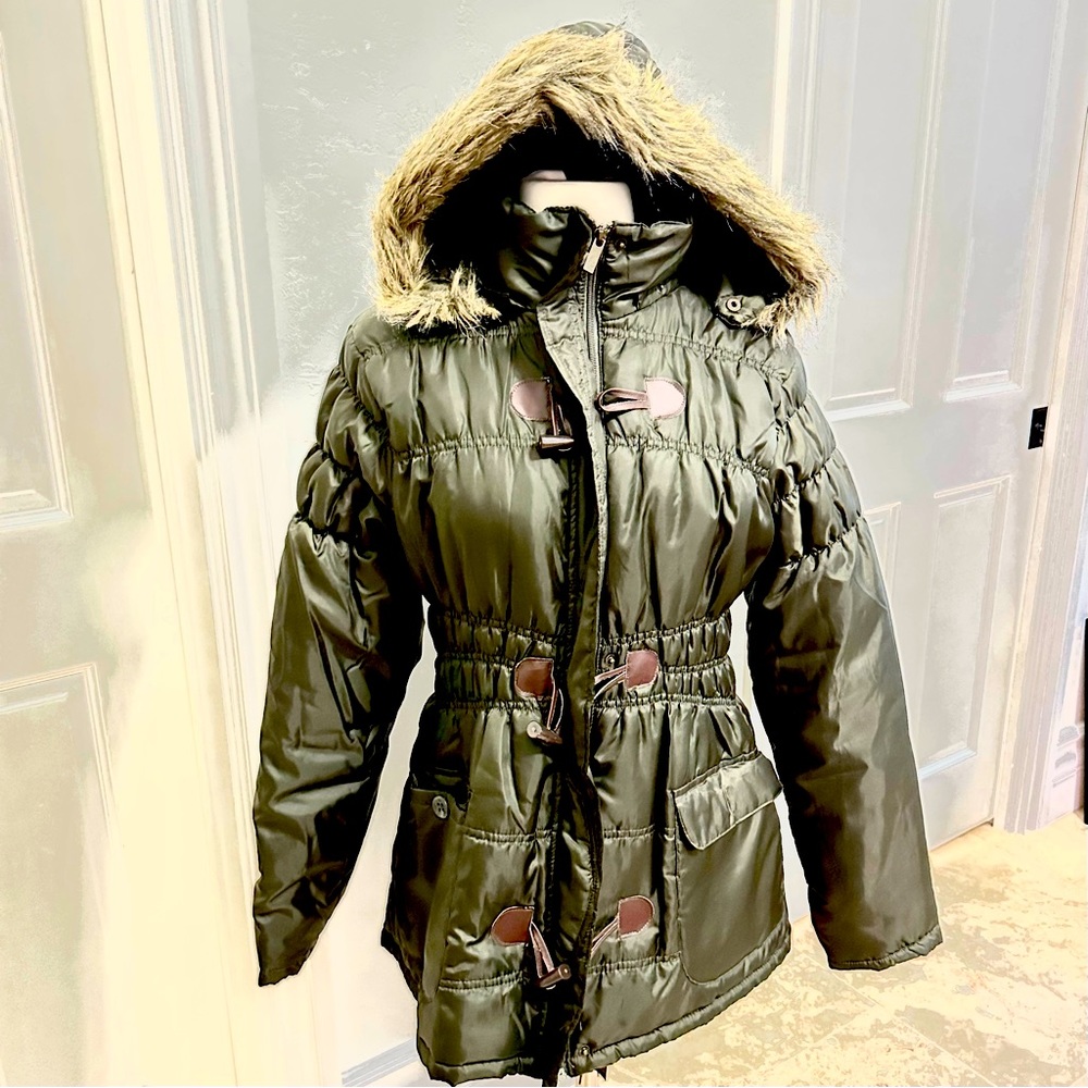 Ladies Olive green coat with detachable hood. Size L